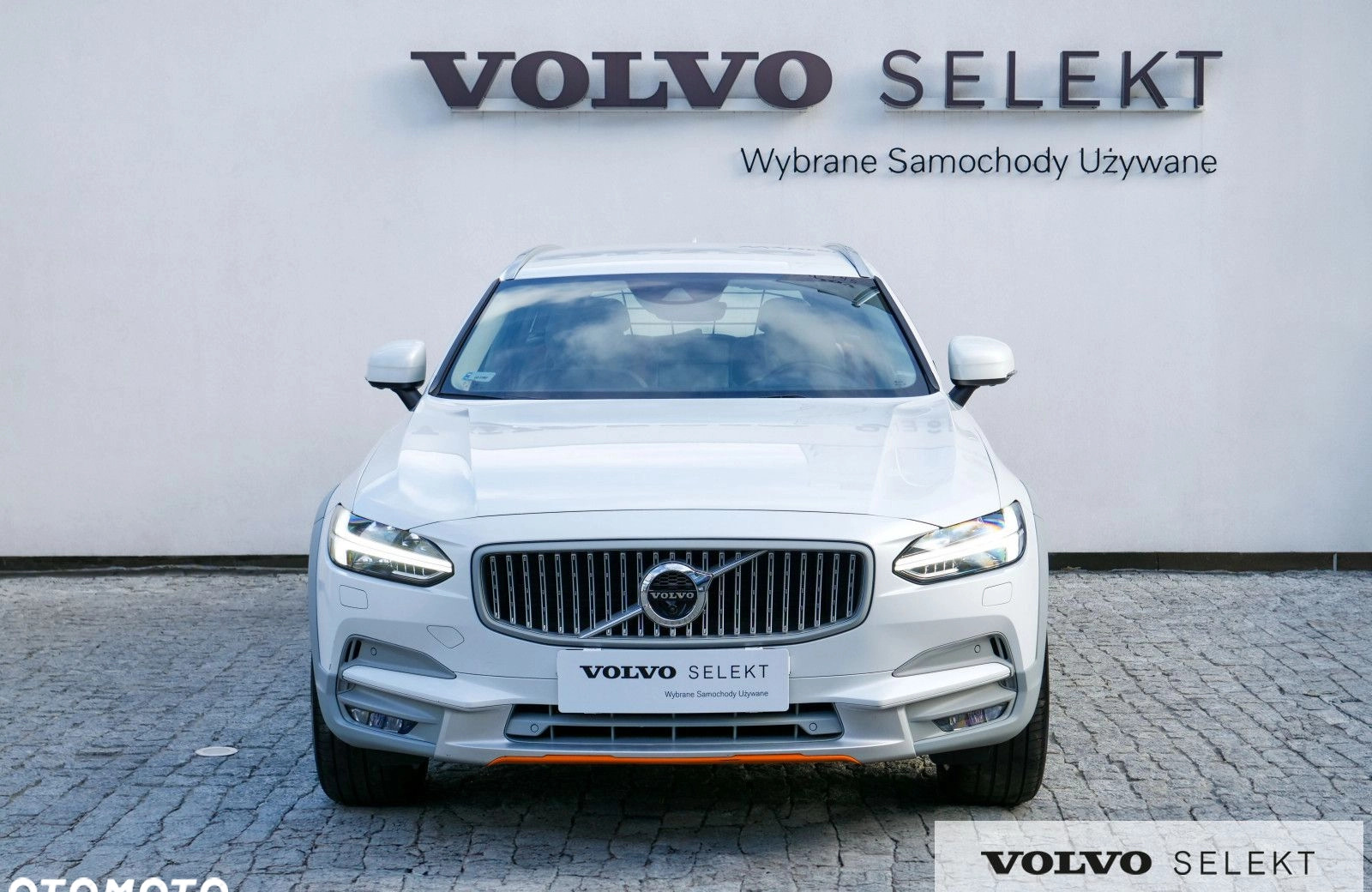 Volvo V90 Cross Country cena 152900 przebieg: 131120, rok produkcji 2018 z Gąbin małe 781